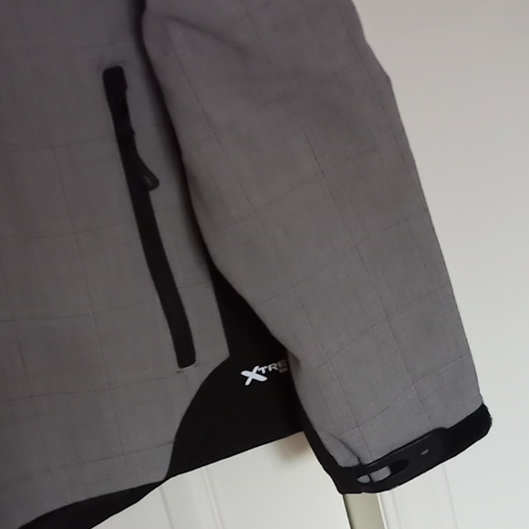 Performance jacket - Picture 4 of 5